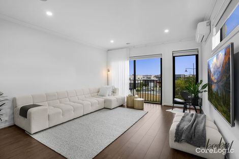 Property photo of 1 Lapis Walk Craigieburn VIC 3064