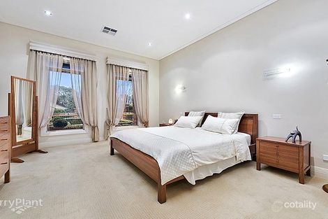 Property photo of 6 Longfield Court Watsonia North VIC 3087