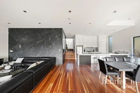Property photo of 33 Clydebank Road Essendon West VIC 3040