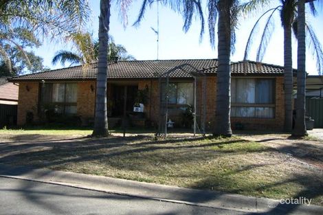8 Ibis Pl, St Clair, NSW 2759