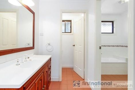 Property photo of 18 Wahroonga Drive Hillvue NSW 2340