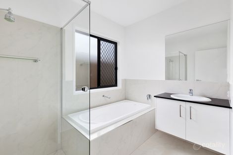 Property photo of 62 Meredith Crescent Baringa QLD 4551