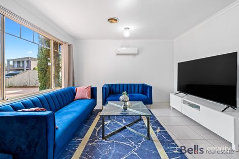 Property photo of 8 Patterson Close Caroline Springs VIC 3023