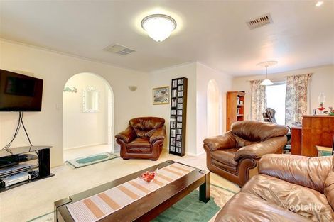 Property photo of 25 Stonehenge Boulevard Para Vista SA 5093