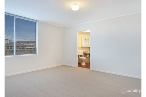Property photo of 9/28 Cliff Road Wollongong NSW 2500