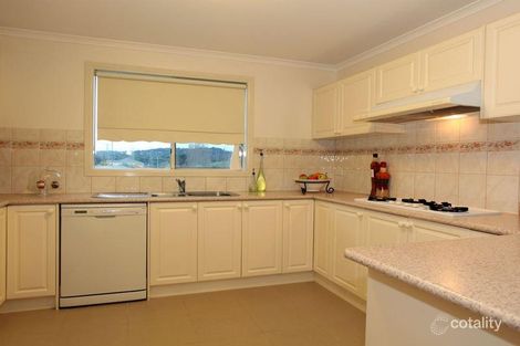 Property photo of 33 Cara Crescent Berwick VIC 3806