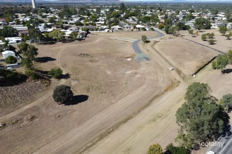 Property photo of 2 Thomas Close Biloela QLD 4715