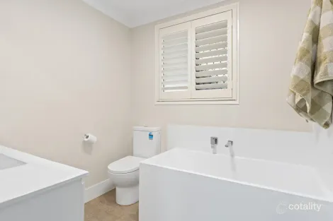 Property photo of 17 Coates Street Kearneys Spring QLD 4350