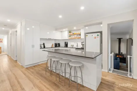 Property photo of 17 Coates Street Kearneys Spring QLD 4350