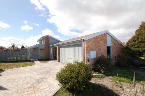2 Flowers Cl, Roxburgh Park, VIC 3064