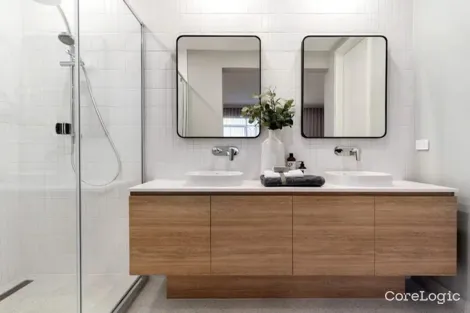 Property photo of 71 Whitfield Crescent Craigieburn VIC 3064