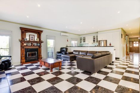 Property photo of 2 Corrigan Place Attwood VIC 3049