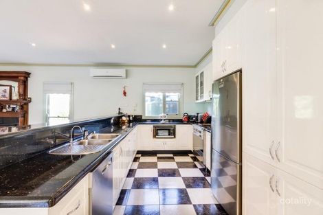Property photo of 2 Corrigan Place Attwood VIC 3049