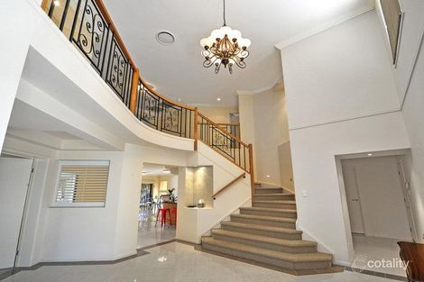 Property photo of 1030 Lakeview Terrace Benowa QLD 4217
