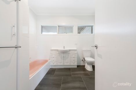 Property photo of 27 Seacrest Avenue Seaford VIC 3198