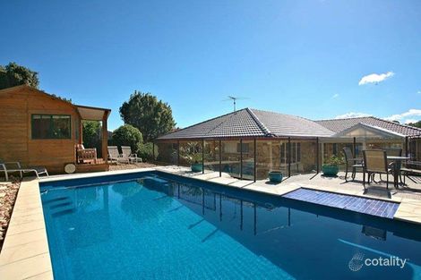11 Silvereye Cres, Albany Creek, QLD 4035