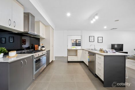 Property photo of 17 Villiers Drive Point Cook VIC 3030