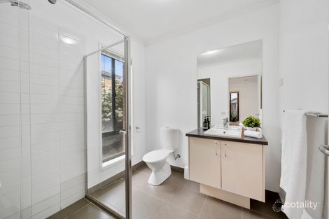 Property photo of 17 Villiers Drive Point Cook VIC 3030