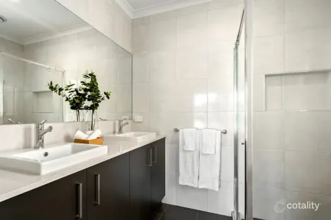 Property photo of 9 Aylesbury Terrace Werribee VIC 3030
