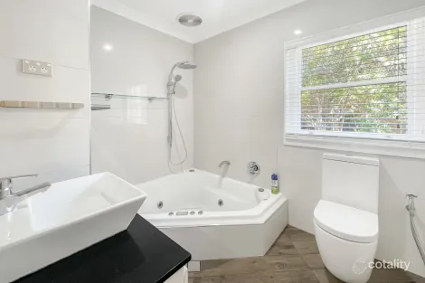 Property photo of 44 Woodbine Crescent Ryde NSW 2112