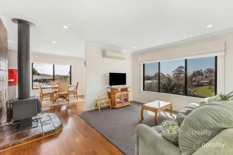 Property photo of 11 Sunset Lane Penguin TAS 7316