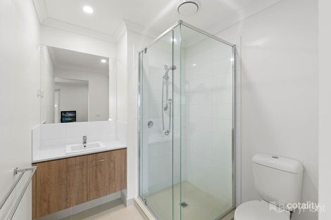 Property photo of 5 Atica Walk Clyde North VIC 3978