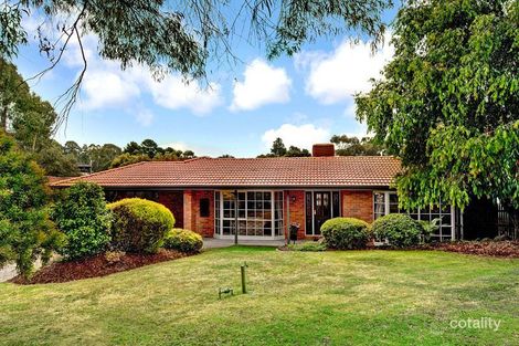 4 Billabong Cl, Croydon Hills, VIC 3136