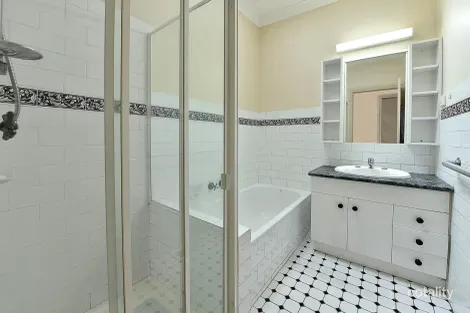 Property photo of 1/811 Plenty Road Reservoir VIC 3073