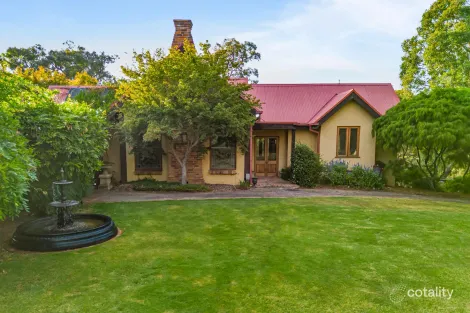 Property photo of 10 Menzies Road Kangaroo Ground VIC 3097