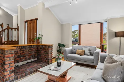 Property photo of 72 Delta Crescent Aberfoyle Park SA 5159