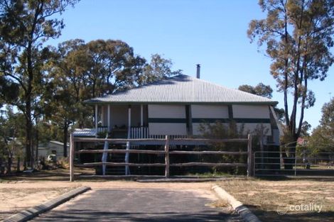 66 Dawson St, Miles, QLD 4415