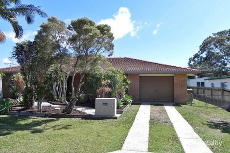 4 Montgomery Cres, Golden Beach, QLD 4551