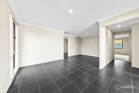 Property photo of 3 Wilga Close Blue Haven NSW 2262