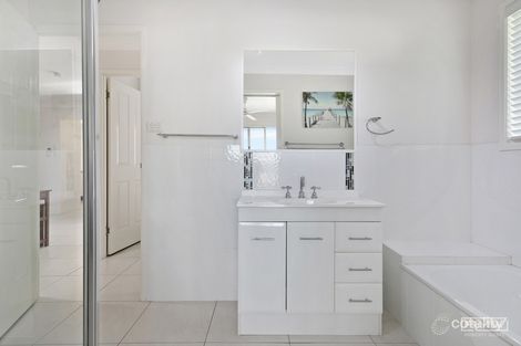 Property photo of 32 Benowa Drive Taranganba QLD 4703