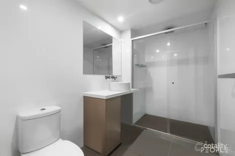 Property photo of 11/35 Clarence Road Indooroopilly QLD 4068