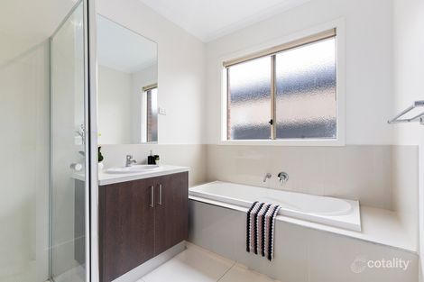Property photo of 10 Paisley Crescent Mernda VIC 3754