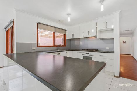 Property photo of 4 Dalry Close Endeavour Hills VIC 3802