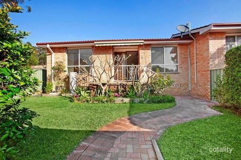 Property photo of 3/4 Kalawarra Road Wyoming NSW 2250