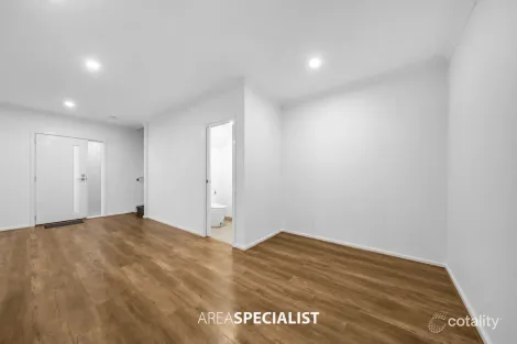 Property photo of 32 Myrtle Walk Cranbourne West VIC 3977