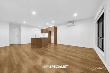 Property photo of 32 Myrtle Walk Cranbourne West VIC 3977