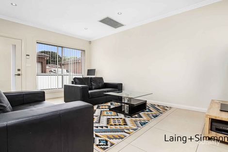 Property photo of 7/7-9 Magowar Road Pendle Hill NSW 2145