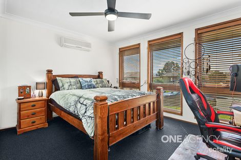 Property photo of 7 Fir Crescent Albion Park Rail NSW 2527