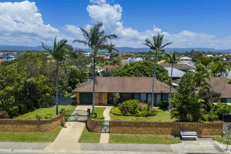 241 Sunshine Bvd, Mermaid Waters, QLD 4218