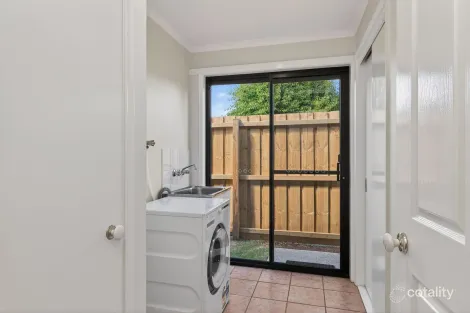 Property photo of 16 Evelyn Crescent Warrnambool VIC 3280
