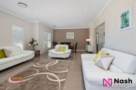 Property photo of 10 Humewood Place Luddenham NSW 2745