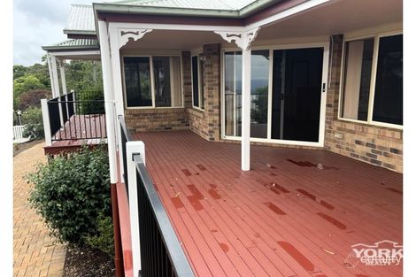 Property photo of 10 Rangeview Road Blue Mountain Heights QLD 4350