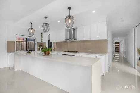 Property photo of 22 Loganberry Road Manor Lakes VIC 3024