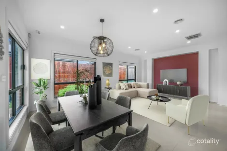 Property photo of 22 Loganberry Road Manor Lakes VIC 3024