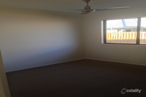 38 Newport Pde, Blacks Beach, QLD 4740