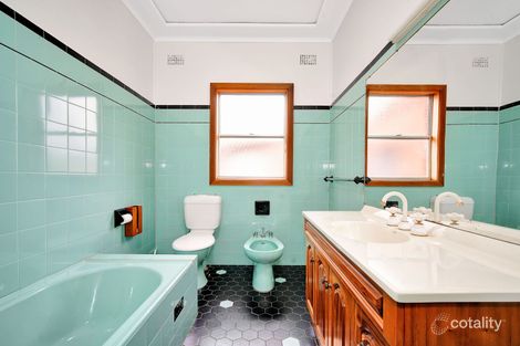 Property photo of 21 Fairfax Road Warrawong NSW 2502